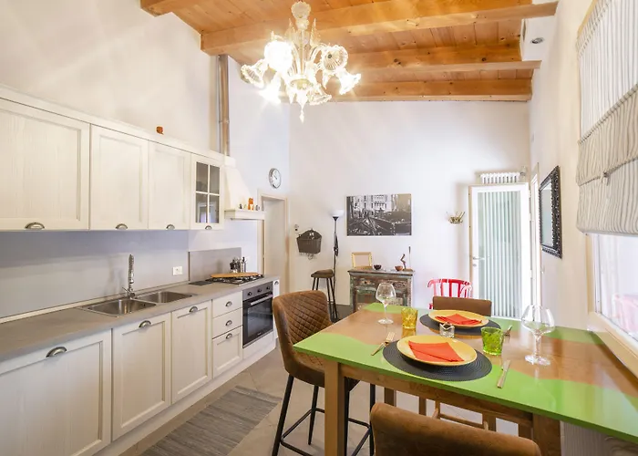 Ca' De La Gondola, Murano *